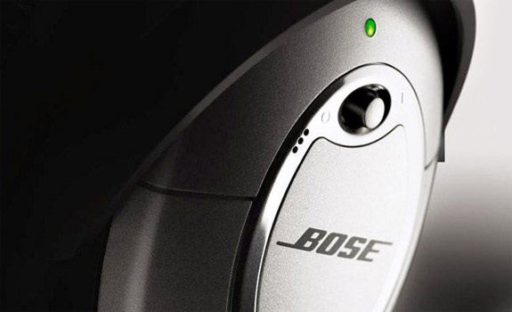 travel gadgets headphones home audio  The Bose QuietComfort 15: <br>Our New Favorite Noise Canceling Headphones